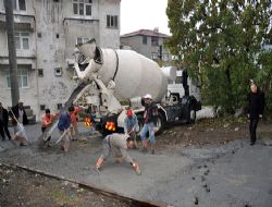 ÇİMENOĞLU, BETON KAPLAMA ÇALIŞMALARINI İNCELEDİ